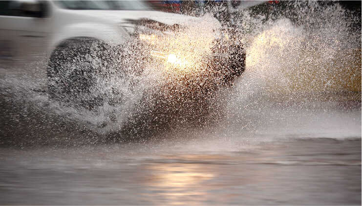 ฝนตกจนน้ำเข้ารถ รถพัง สามารถเคลมประกันได้ไหม
